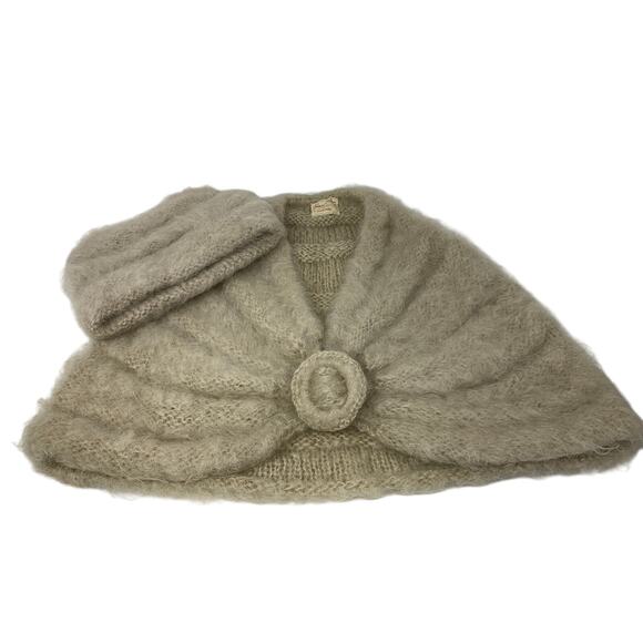 Vintage Handmade Handknit Bernat Capelet + Winter Hat Set Parchment Cream Wool - Picture 1 of 10